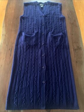 Cable Knit Button-Front Sleeveless Long Vest in Deep Navy